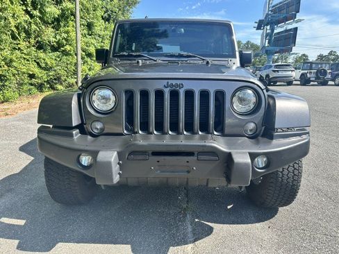 Used 2017 Jeep Wrangler Sahara AWD/4WD image 7