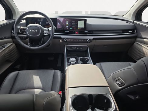 Certified 2026 Kia Carnival EX image 2