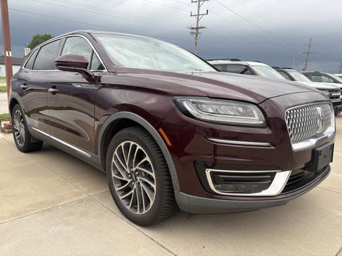 Used 2019 Lincoln Nautilus Reserve AWD/4WD image 3