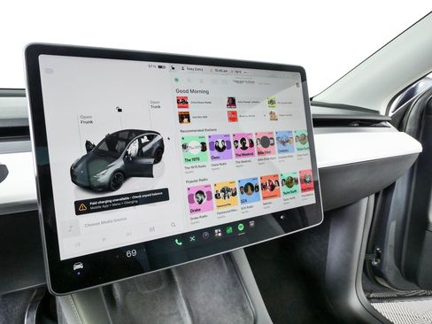 Used 2023 Tesla Model Y Performance AWD/4WD image 15