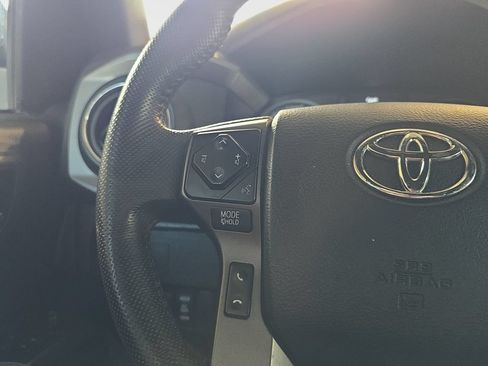 Used 2021 Toyota Tacoma TRD Off-Road AWD/4WD image 18