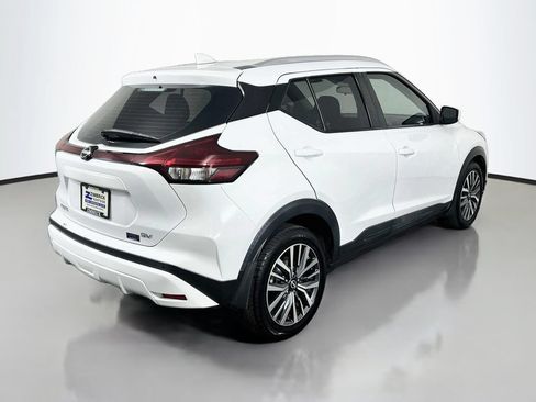 Used 2022 Nissan Kicks SV FWD image 7