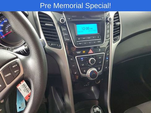 Used 2016 Hyundai Elantra GT FWD image 16