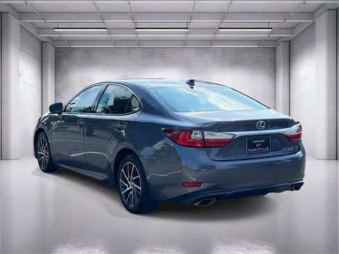 Used 2017 Lexus ES 350 w/ Luxury Package FWD image 5