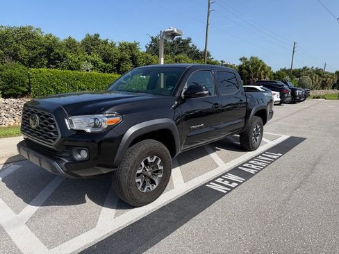 Used 2023 Toyota Tacoma TRD Off-Road w/ Technology Package AWD/4WD image 1