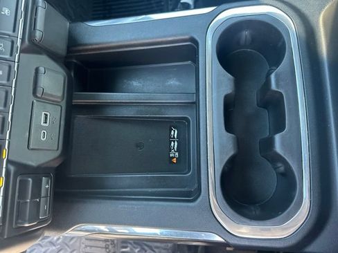 Used 2019 GMC Sierra 1500 SLT w/ SLT Premium Plus Package AWD/4WD image 35