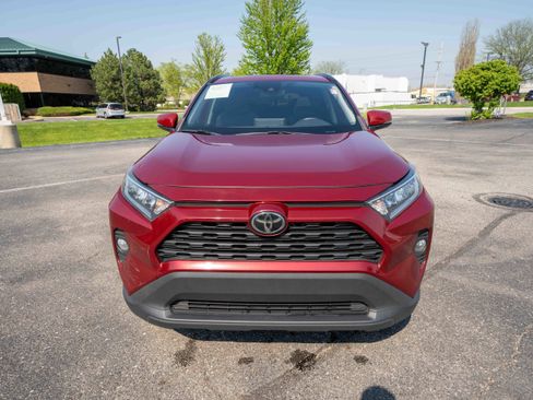 Used 2020 Toyota RAV4 XLE w/ Convenience Package AWD/4WD image 6