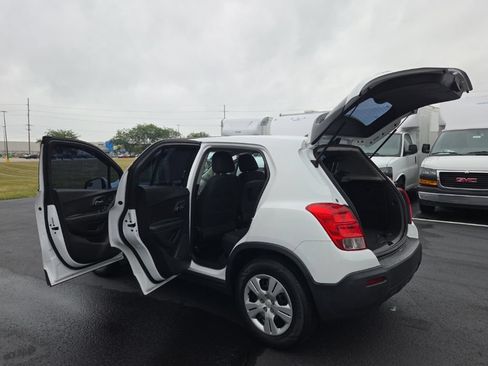 Used 2016 Chevrolet Trax LS FWD image 13