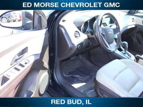Used 2015 Chevrolet Cruze LT image 6