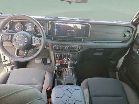 Certified 2024 Jeep Wrangler Rubicon AWD/4WD image 6