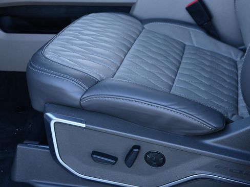 Used 2026 Ford F450 Platinum w/ Platinum Plus Package image 34