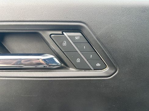 Used 2023 Chevrolet Colorado Z71 w/ Z71 Convenience Package 2 image 23