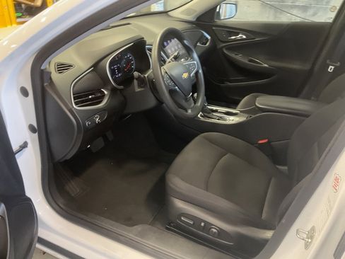 Used 2024 Chevrolet Malibu LT image 10