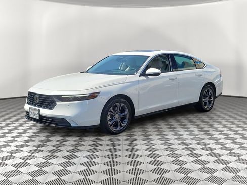 Used 2024 Honda Accord EX-L image 3