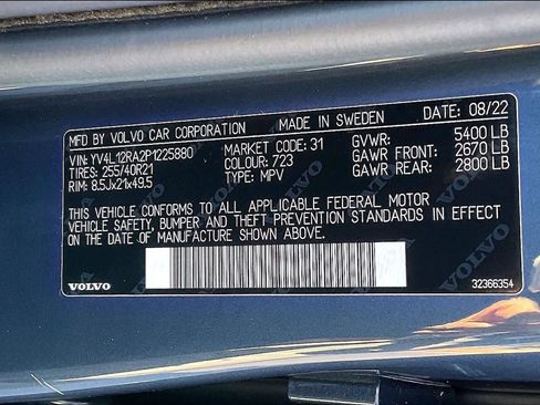 Used 2023 Volvo XC60 B5 Ultimate w/ Climate Package image 34