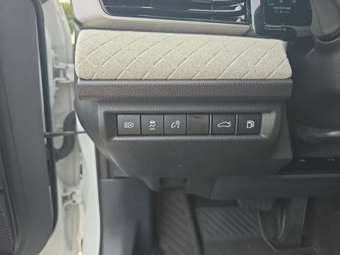 Certified 2025 Toyota Camry XLE AWD/4WD image 29