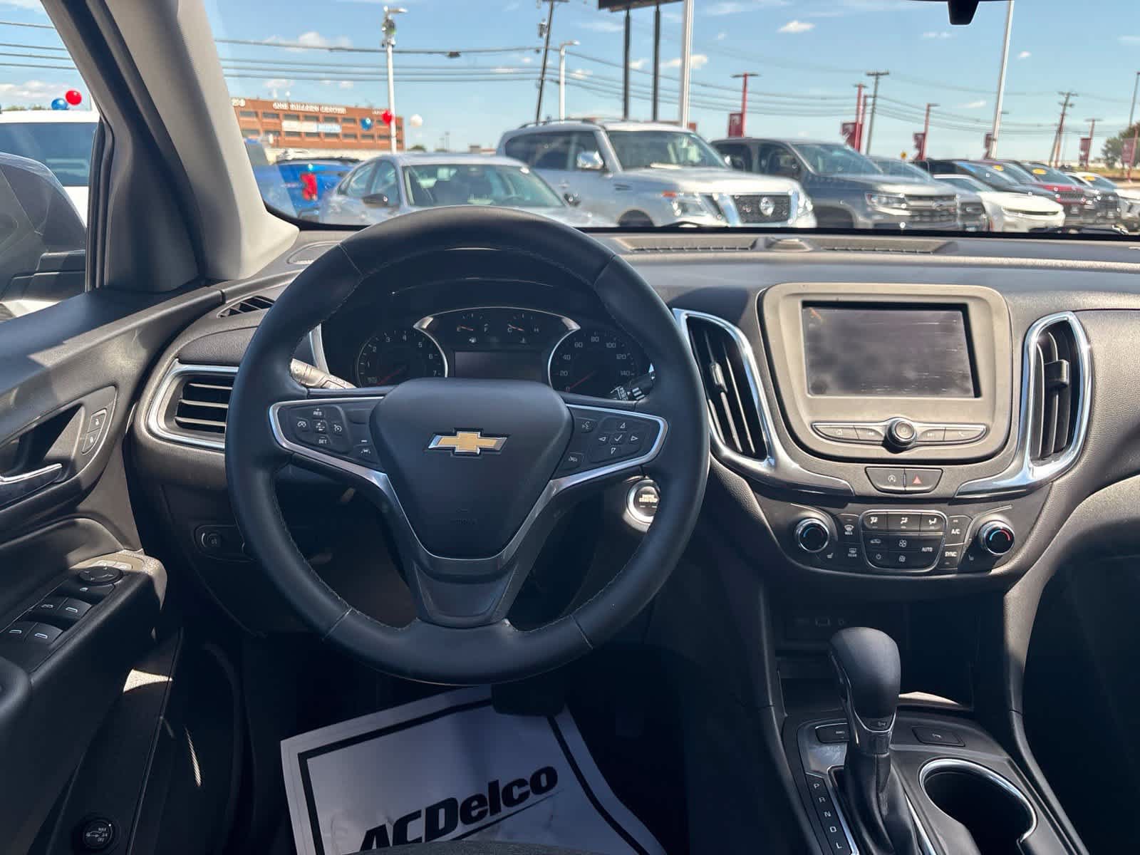 Used 2023 Chevrolet Equinox LT AWD/4WD image 15
