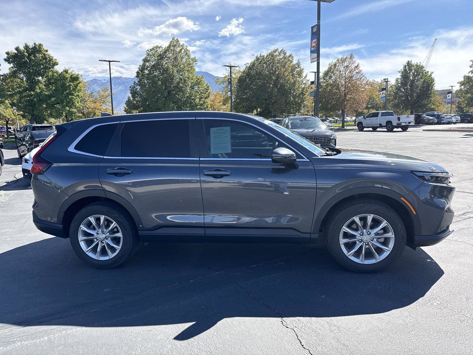 Used 2024 Honda CR-V EX-L image 3