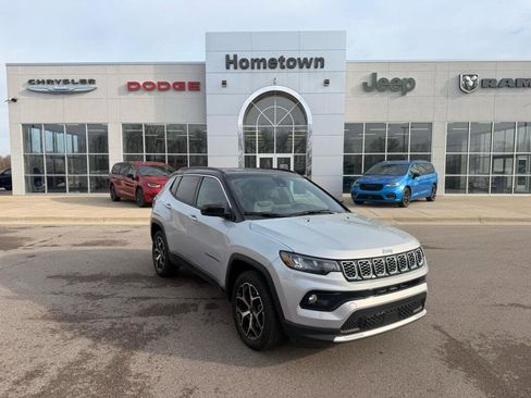 Used 2025 Jeep Compass Limited image 1