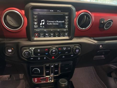 Used 2023 Jeep Gladiator Rubicon image 30