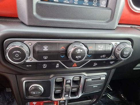 Used 2021 Jeep Wrangler Unlimited Rubicon image 16