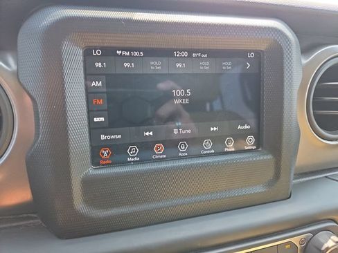 Used 2021 Jeep Gladiator Sport AWD/4WD image 17