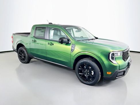 New 2025 Ford Maverick Lariat w/ Black Appearance Package image 1