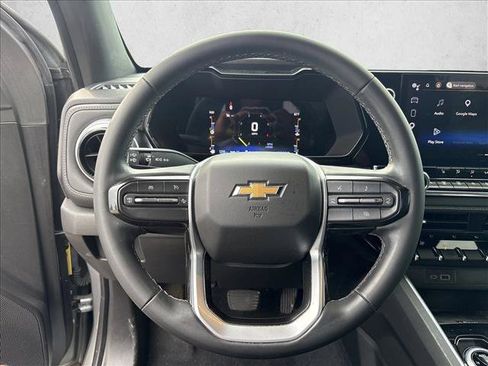 Used 2023 Chevrolet Colorado LT w/ LT Convenience Package II AWD/4WD image 17