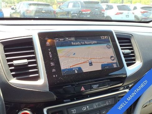 Used 2018 Honda Pilot Touring image 10