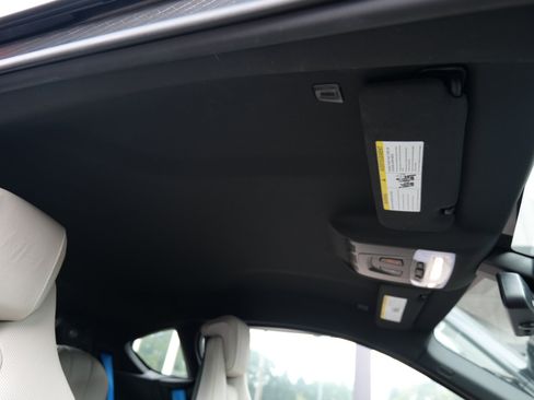 Used 2015 BMW i8 image 47