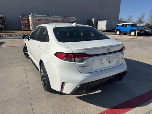 Used 2026 Toyota Corolla SE image 4