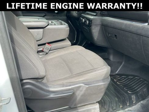 Used 2024 Chevrolet Silverado 2500 LT w/ Convenience Package image 29