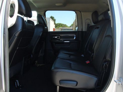 Used 2016 RAM 3500 Laramie AWD/4WD image 11