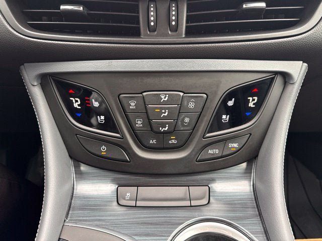 Used 2020 Buick Envision Premium w/ Driver Confidence Package AWD/4WD image 34