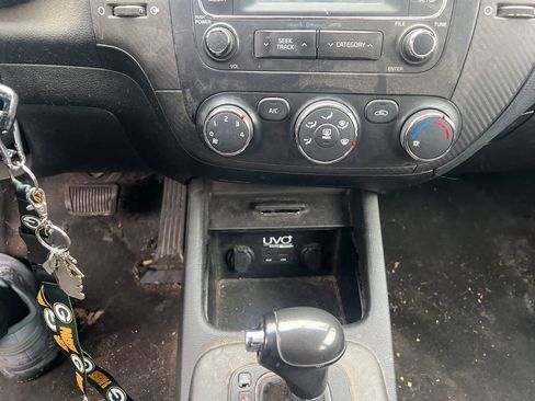 Used 2014 Kia Forte EX image 11