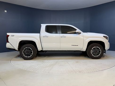 Used 2026 Toyota Tacoma TRD Sport image 8