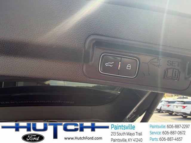 Used 2021 Ford Explorer Limited w/ Equipment Group 301A AWD/4WD image 23