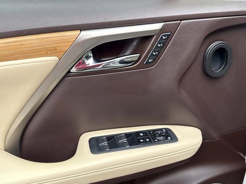 Certified 2020 Lexus RX 350L FWD w/ Premium Package image 7