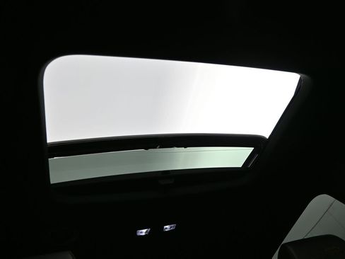 Used 2023 Chevrolet Traverse High Country image 26