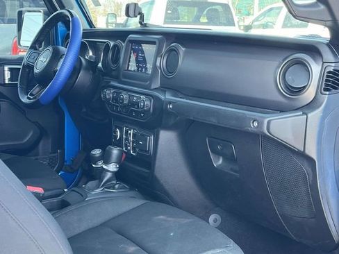 Used 2021 Jeep Gladiator Sport image 24