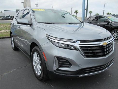 Certified 2024 Chevrolet Equinox LT FWD image 3