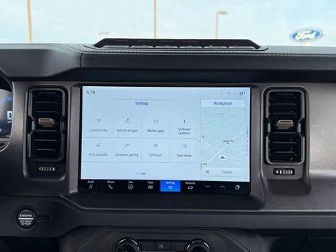 Used 2025 Ford Bronco Badlands image 25