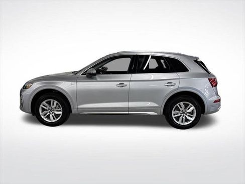 Certified 2023 Audi Q5 2.0T Premium w/ Convenience Package AWD/4WD image 2