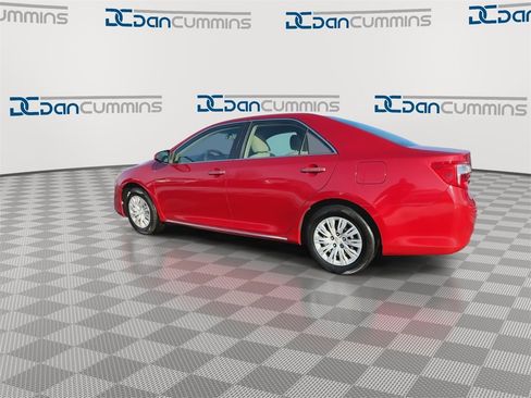 Used 2012 Toyota Camry LE image 6