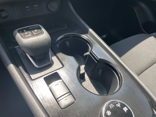 Used 2024 Nissan Rogue S AWD/4WD image 25