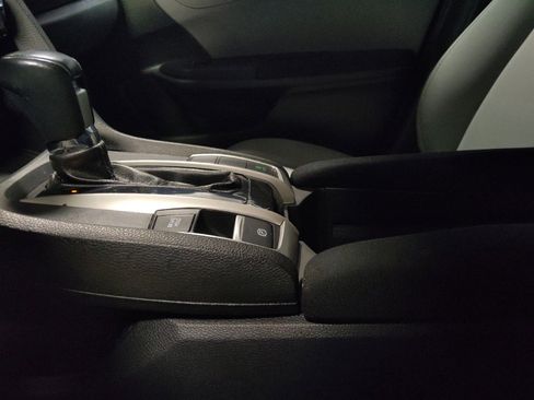 Used 2019 Honda Civic EX image 26