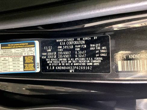 Used 2023 Kia Carnival LX FWD image 34