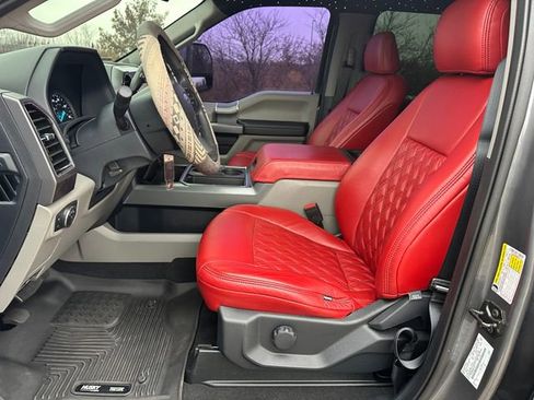 Used 2022 Ford F250 XLT w/ Black Appearance Package image 14