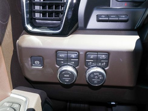 New 2026 GMC Sierra 1500 Denali AWD/4WD image 29