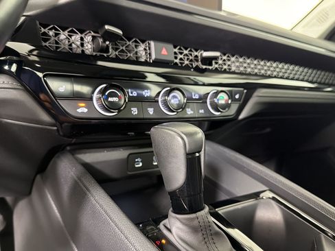 Used 2024 Honda Accord EX-L image 19